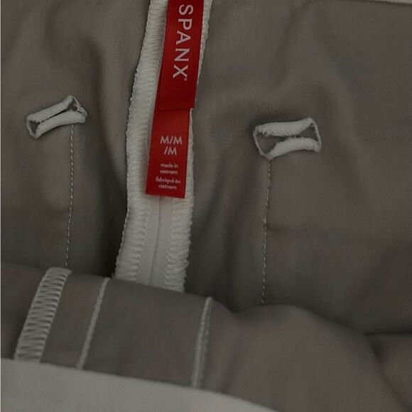 Spanx Womens On-the-Go Slim Straight Ankle Pant 20372R Classic White Medium 148 - Picture 12 of 12